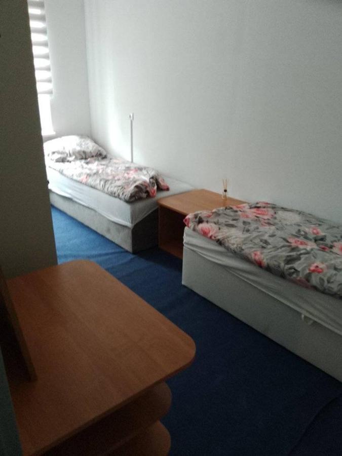 לודז' Sagittarius Hostel- Pracowniczy מראה חיצוני תמונה