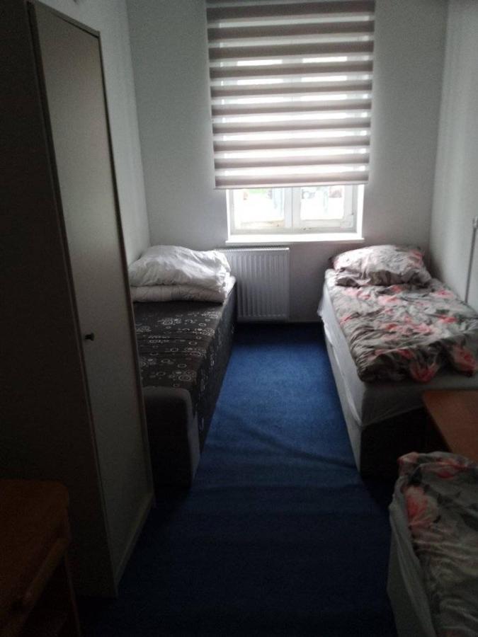 לודז' Sagittarius Hostel- Pracowniczy מראה חיצוני תמונה