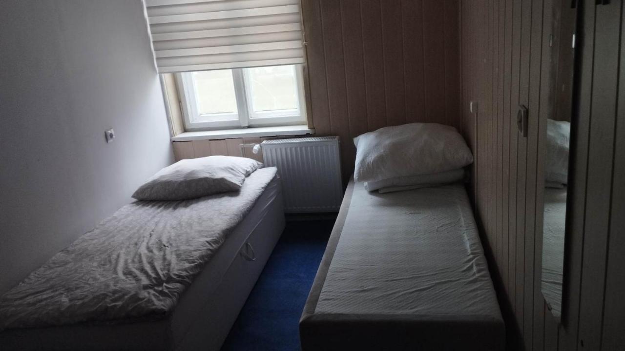 לודז' Sagittarius Hostel- Pracowniczy מראה חיצוני תמונה